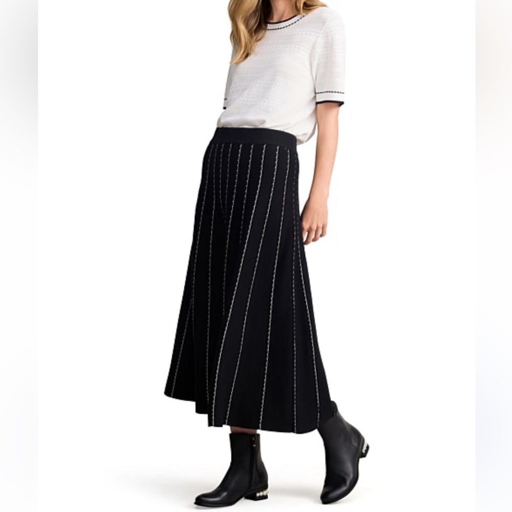 Elie Tahari Black Comfy Stretch Knit Swingy Darted A-Line Retro Midi Skirt M